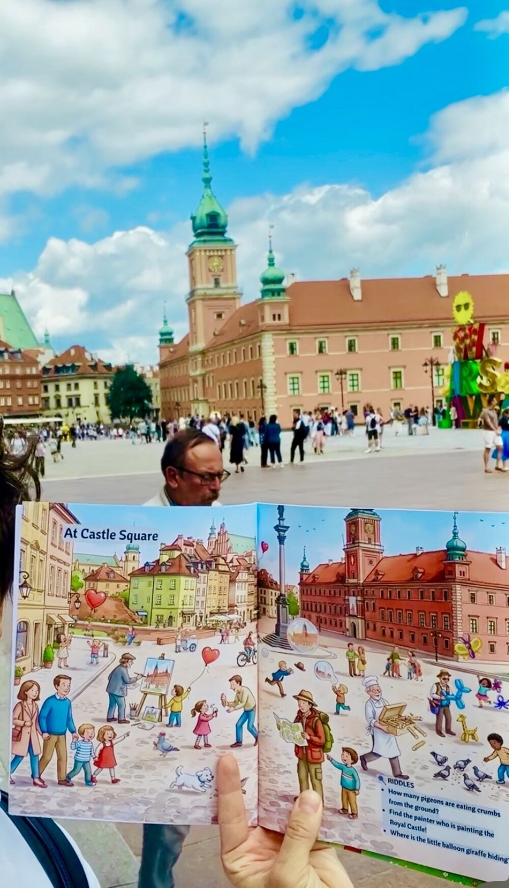 Zdjęcie prawdziwej Warszawy zestawione z ilustracją z książki